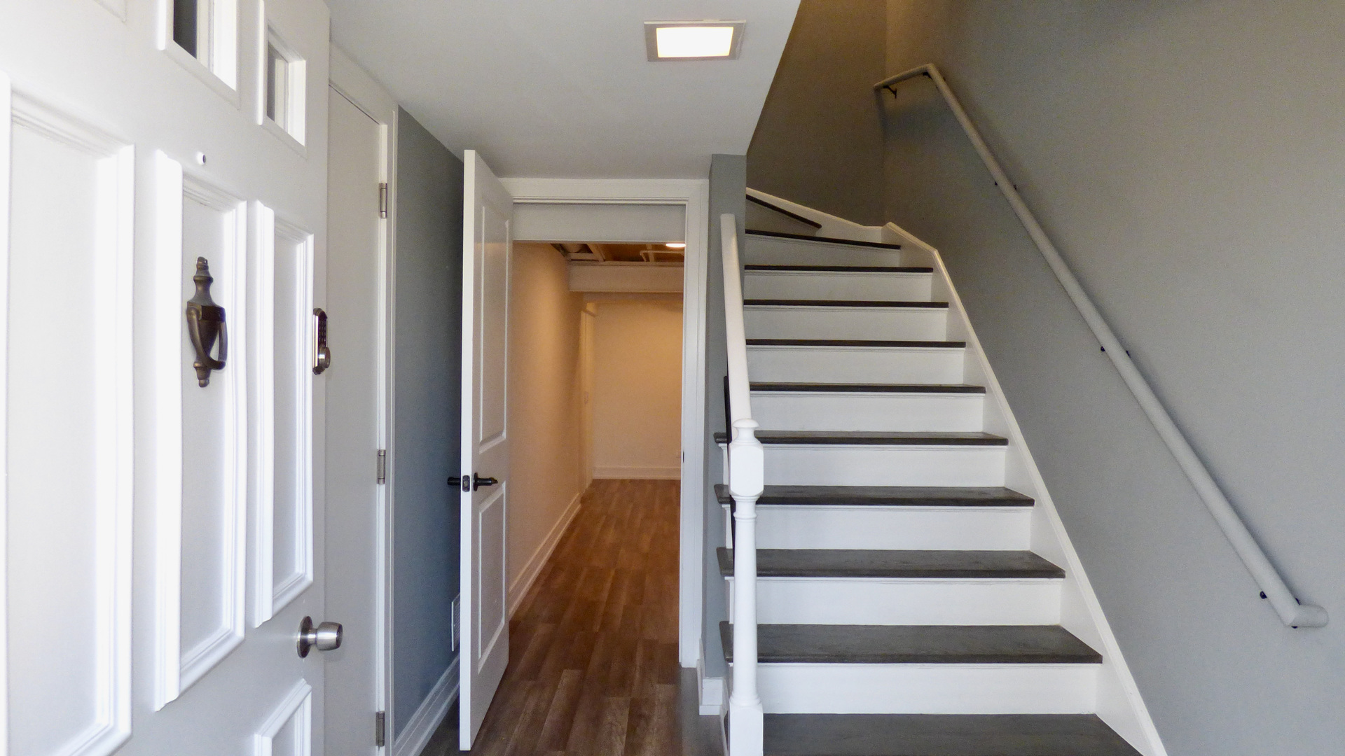 3rd image of 1996 Holbrook Ln, Hoffman Estates, IL 60169 | MLS# 11018748