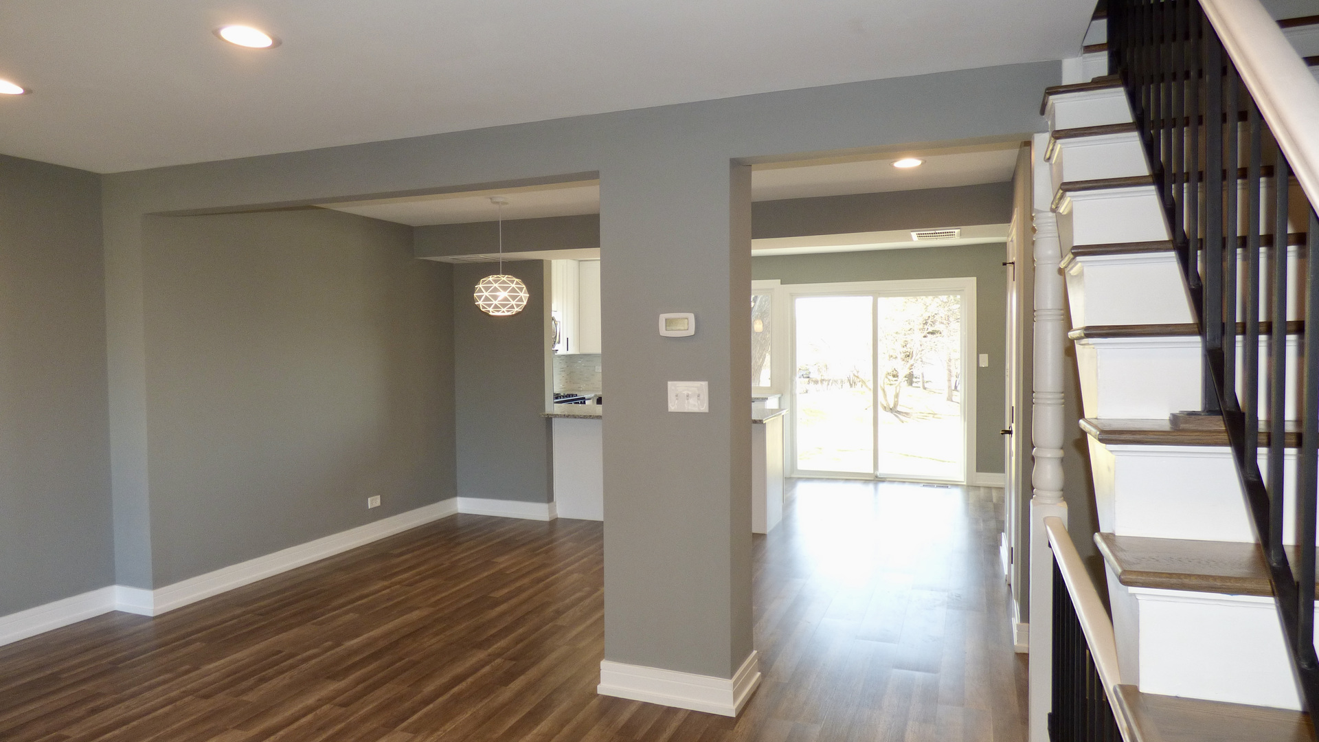 4th image of 1996 Holbrook Ln, Hoffman Estates, IL 60169 | MLS# 11018748