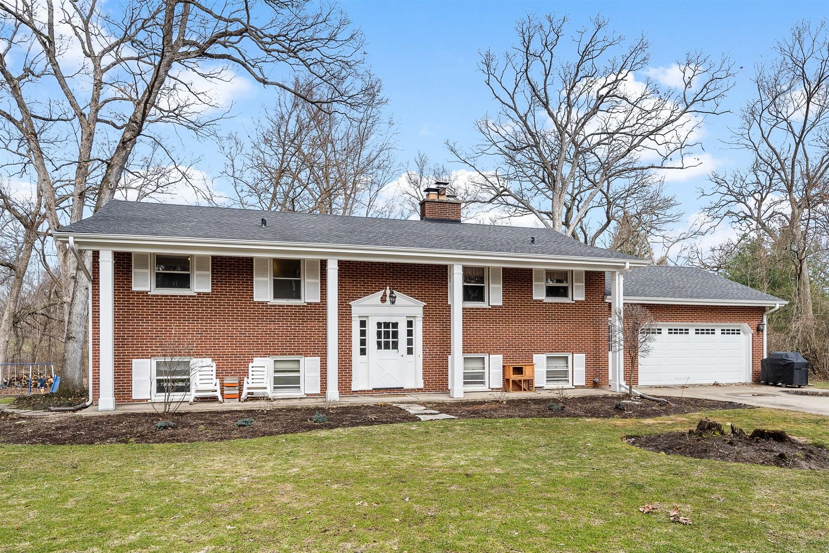 Homes for sale in Saint Charles, IL | 41W880 White Oak Ln, Saint Charles, IL 60175 | MLS# 11032363