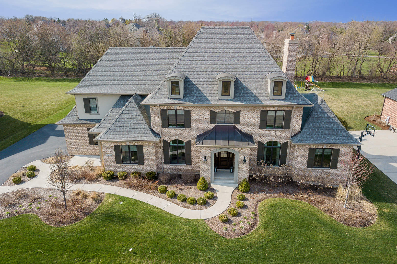 2nd image of 39W364 Longmeadow Ln, Saint Charles, IL 60175 | MLS# 11041569