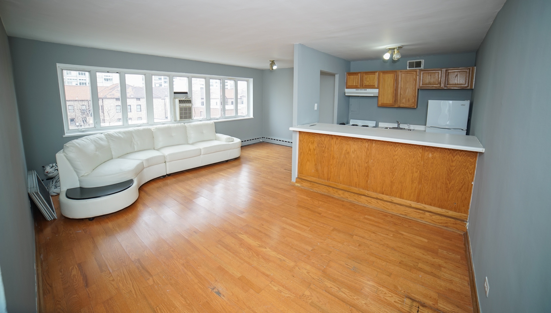 5th image of 700 W Bittersweet Pl #604, Chicago, IL 60613 | MLS# 11066991