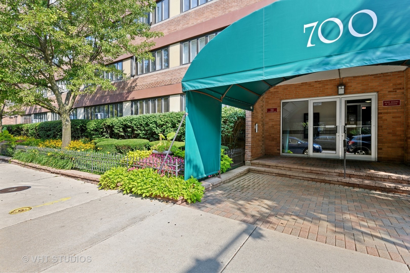 4th image of 700 W Bittersweet Pl #809, Chicago, IL 60613 | MLS# 11134057