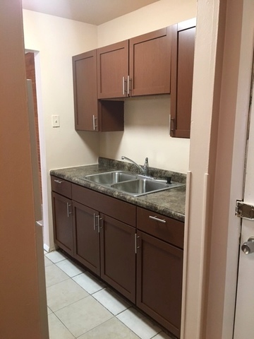 Photo 3 of Condominium at 869 Trace Dr #204, Buffalo Grove, IL 60089 | MLS# 11137804 | | Sold on 2021-09-15