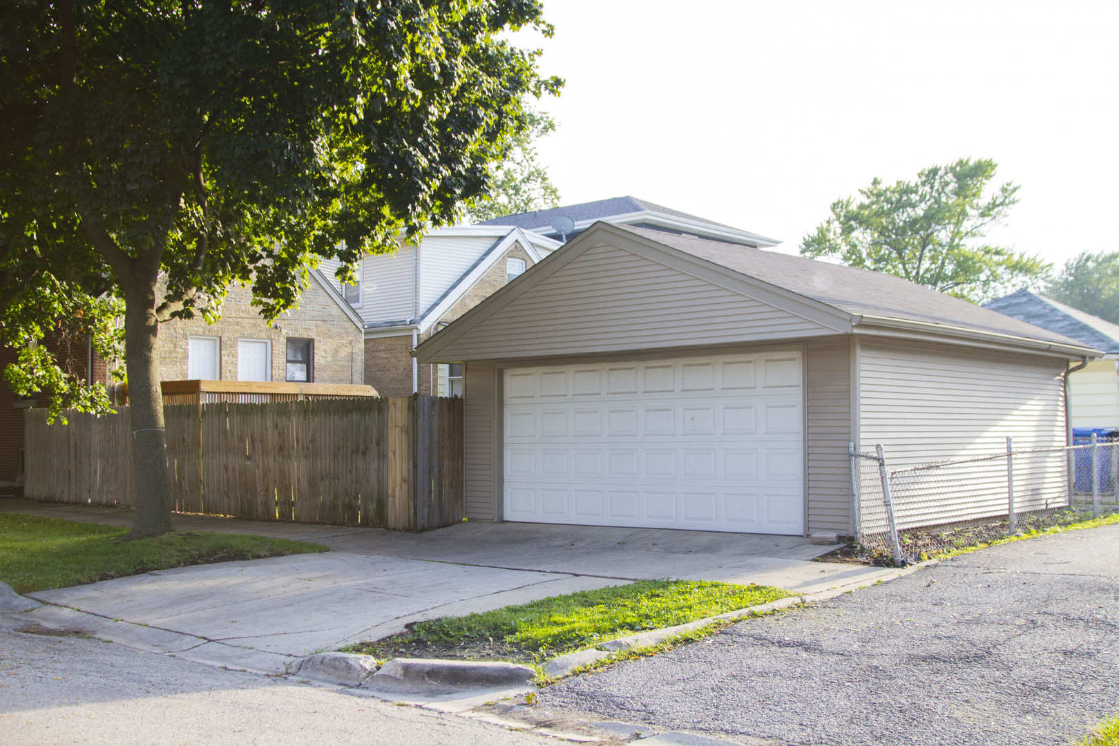 Homes for sale in Chicago, IL | 4400 W Wilson Ave, Chicago, IL 60630 | MLS# 11203477