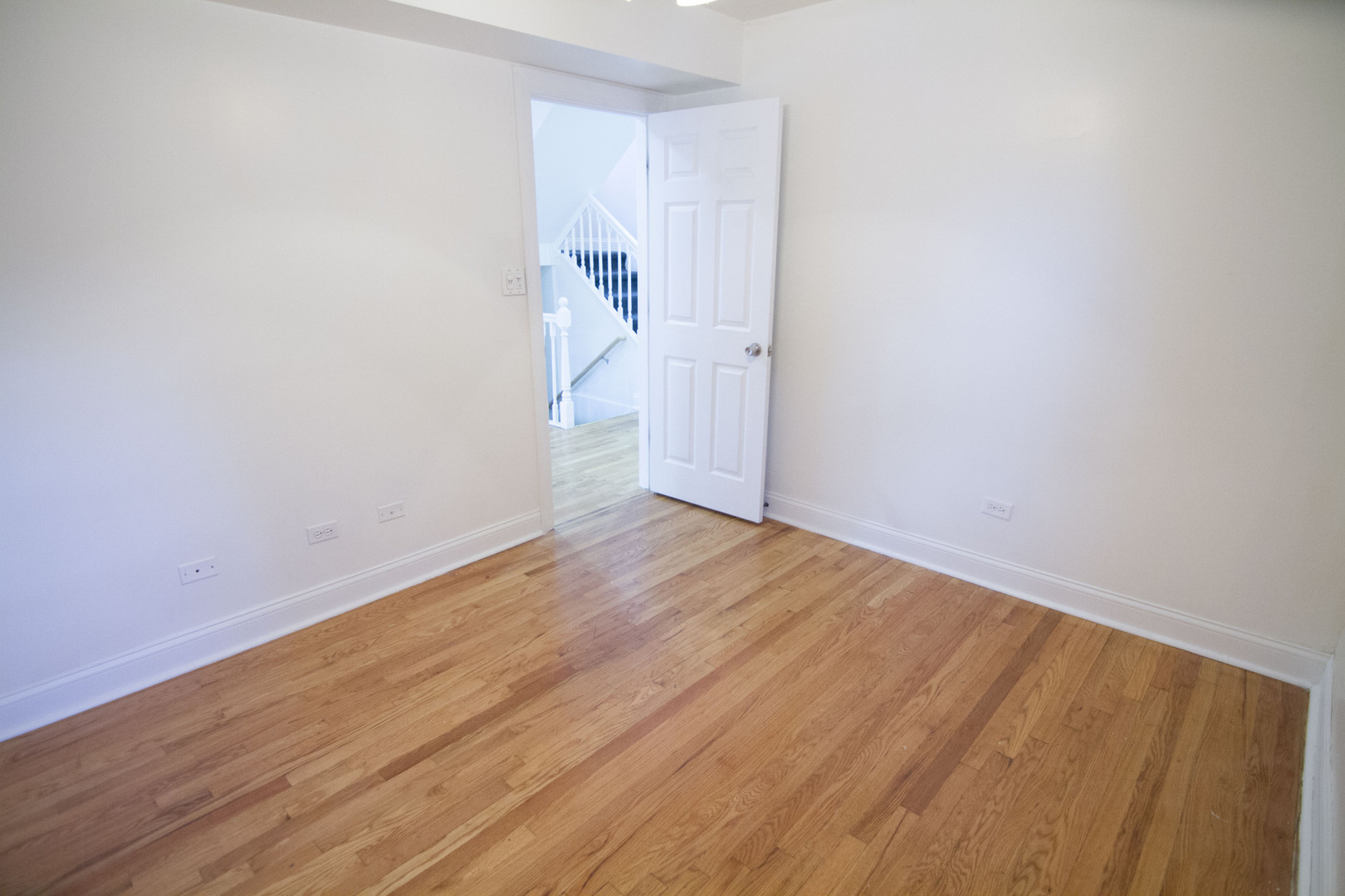 Homes for sale in Chicago, IL | 4400 W Wilson Ave, Chicago, IL 60630 | MLS# 11203477