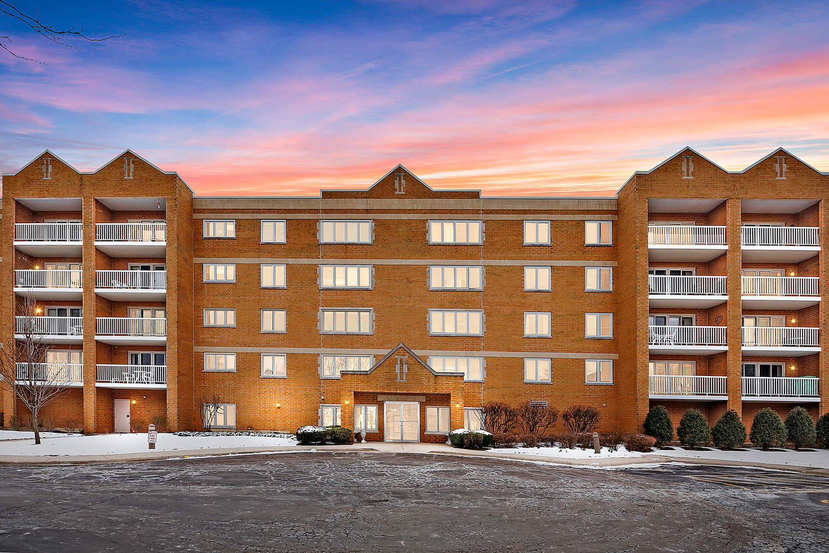 Homes for sale in Niles, IL | 7450 N Waukegan Rd #205, Niles, IL 60714 | MLS# 11345427