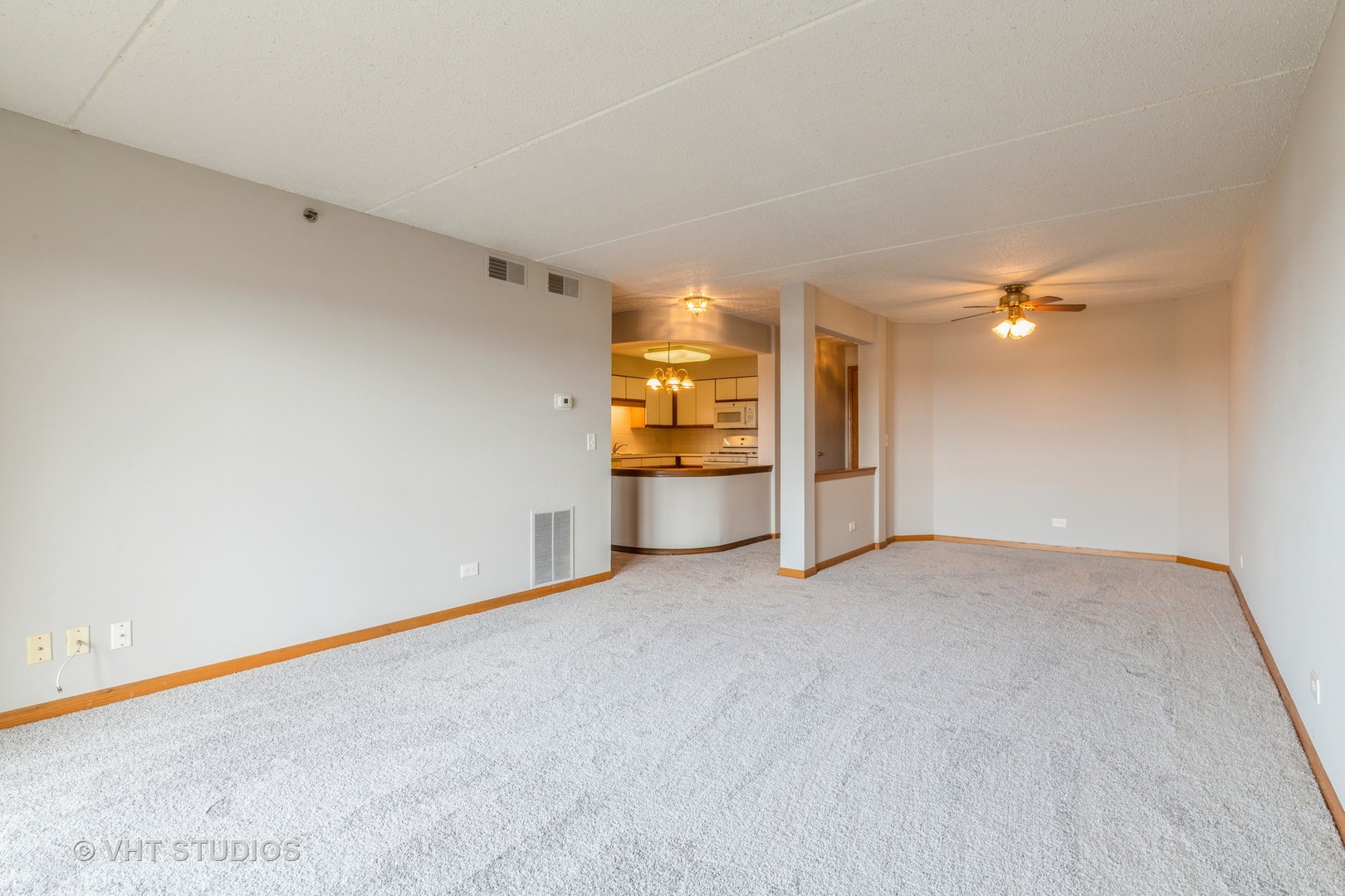 Homes for sale in Niles, IL | 7450 N Waukegan Rd #405, Niles, IL 60714 | MLS# 11373172