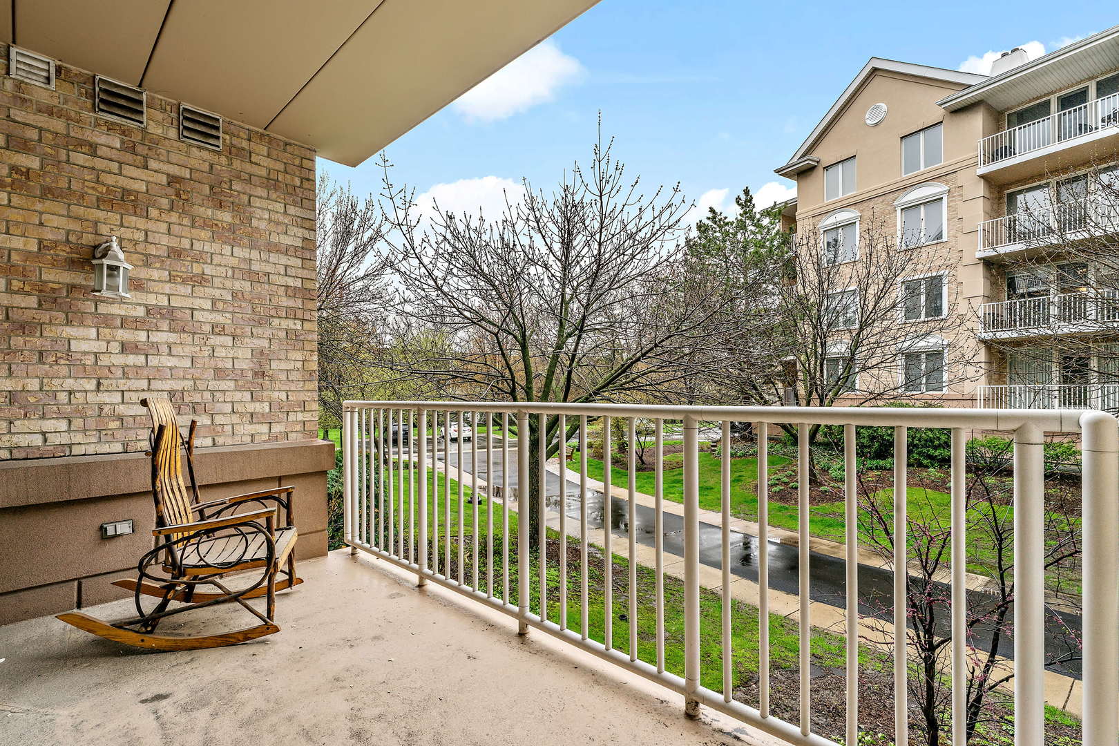 Homes for sale in Park Ridge, IL | 1731 Pavilion Way #205, Park Ridge, IL 60068 | MLS# 11396546
