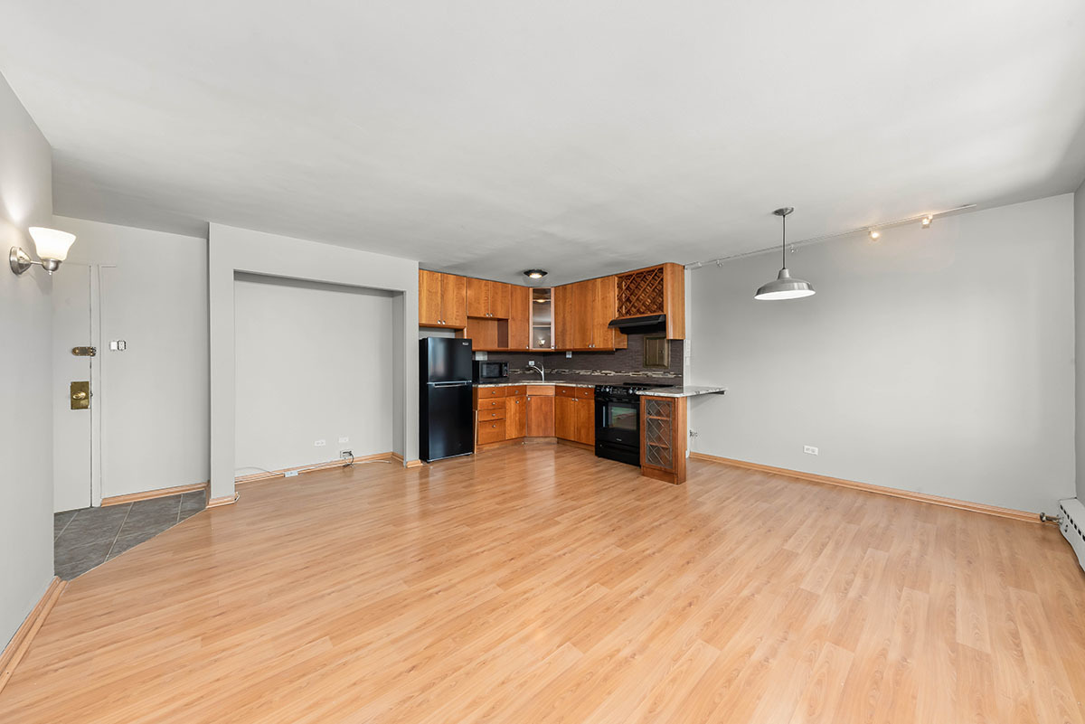 4th image of 700 W Bittersweet Pl #1009, Chicago, IL 60613 | MLS# 11411954