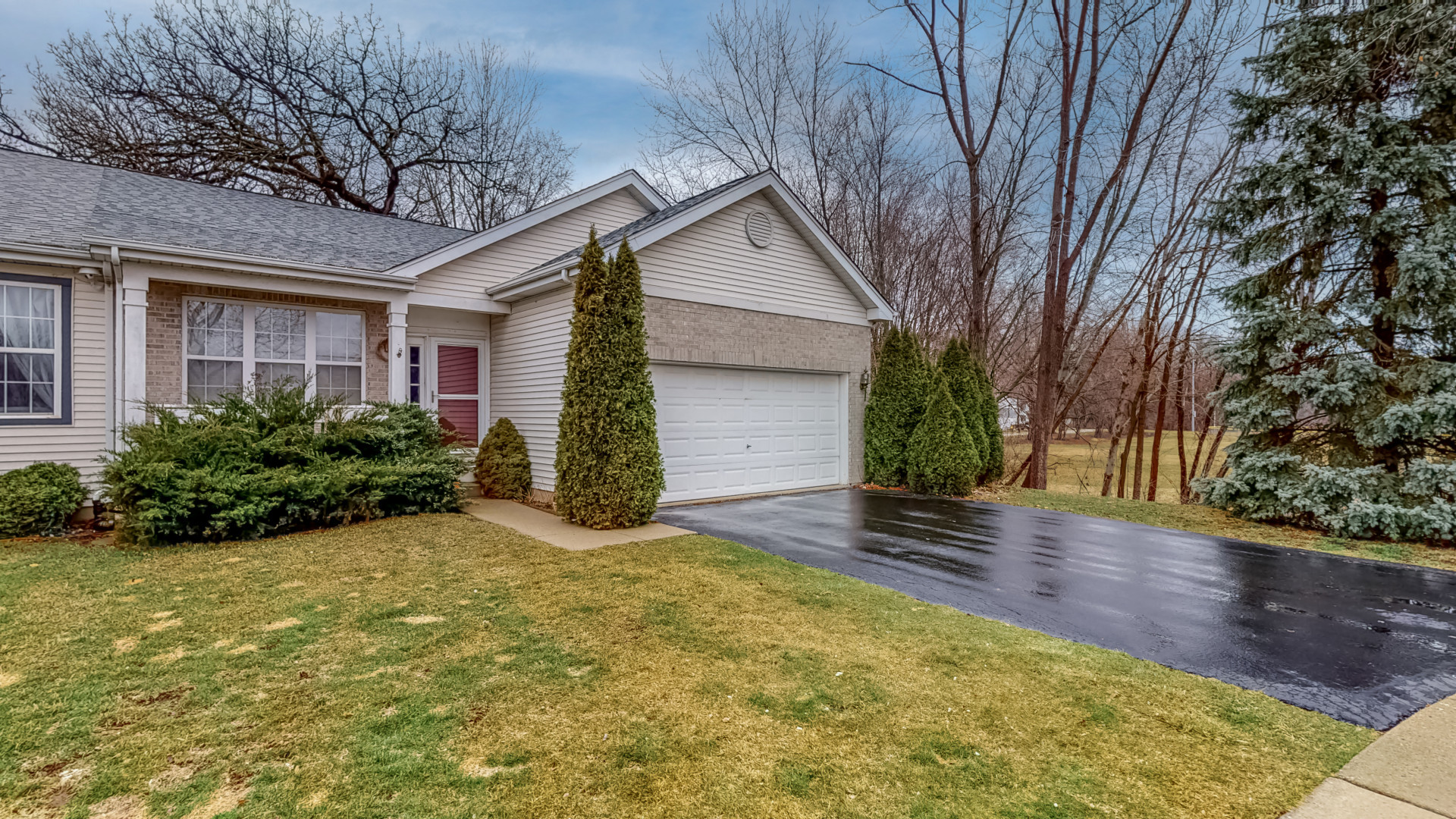 Homes for sale in Lakemoor, IL | 28910 Bayberry Ct, Lakemoor, IL 60051 | MLS# 11425149