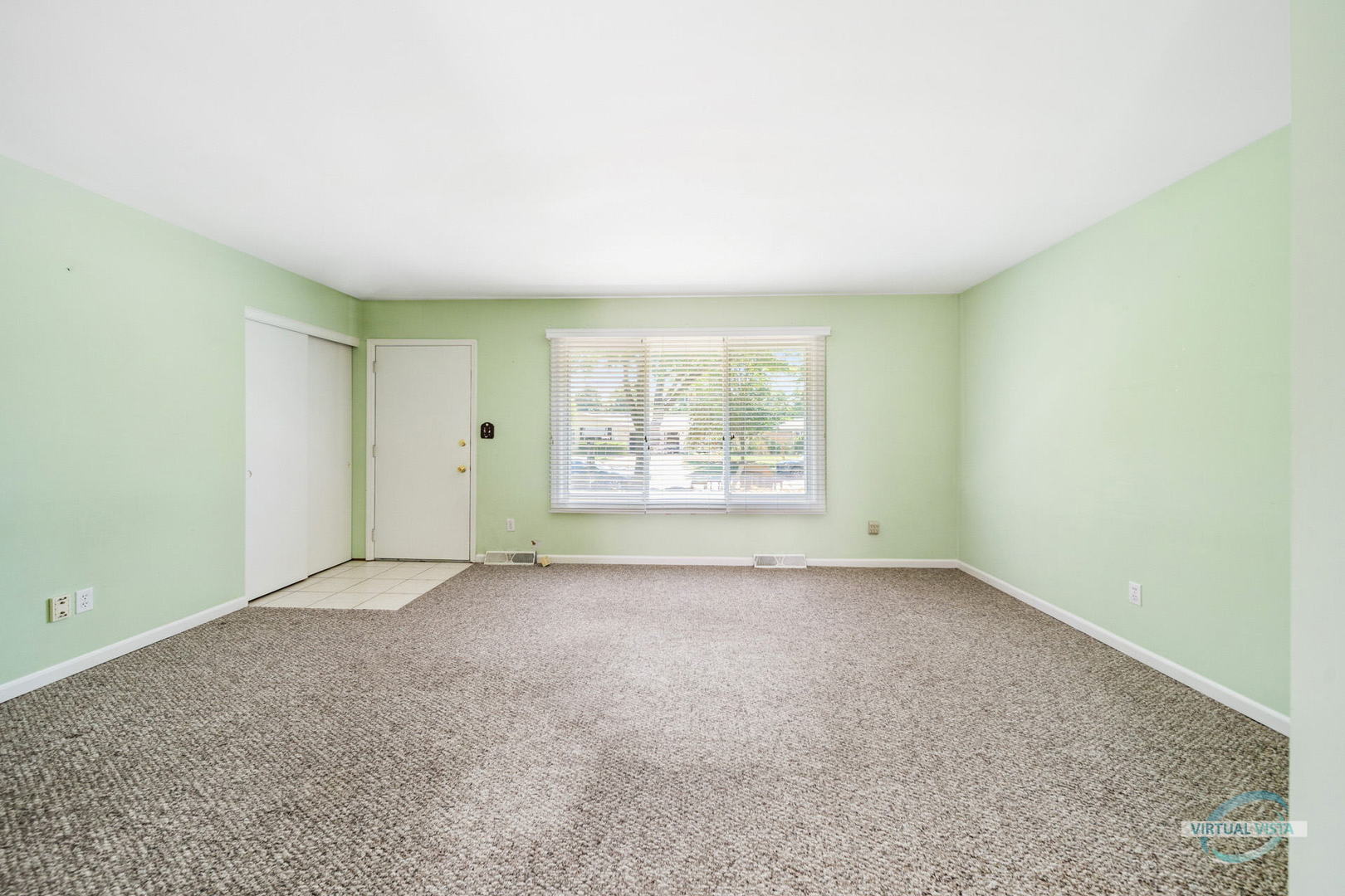 5th image of 1820 Forrest Blvd, Saint Charles, IL 60174 | MLS# 11471152