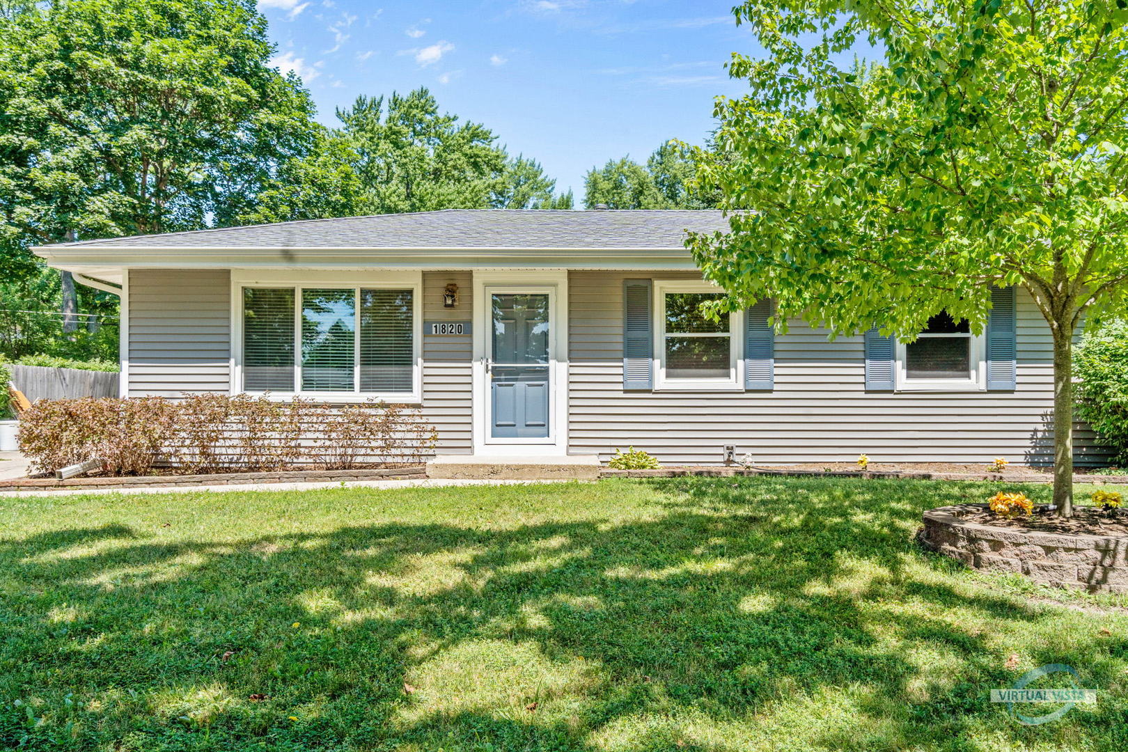 1st image of 1820 Forrest Blvd, Saint Charles, IL 60174 | MLS# 11471152