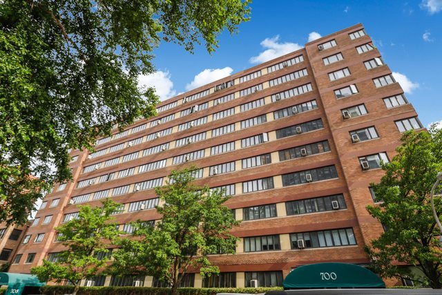 1st image of 700 W Bittersweet Pl #1001, Chicago, IL 60613 | MLS# 11475603