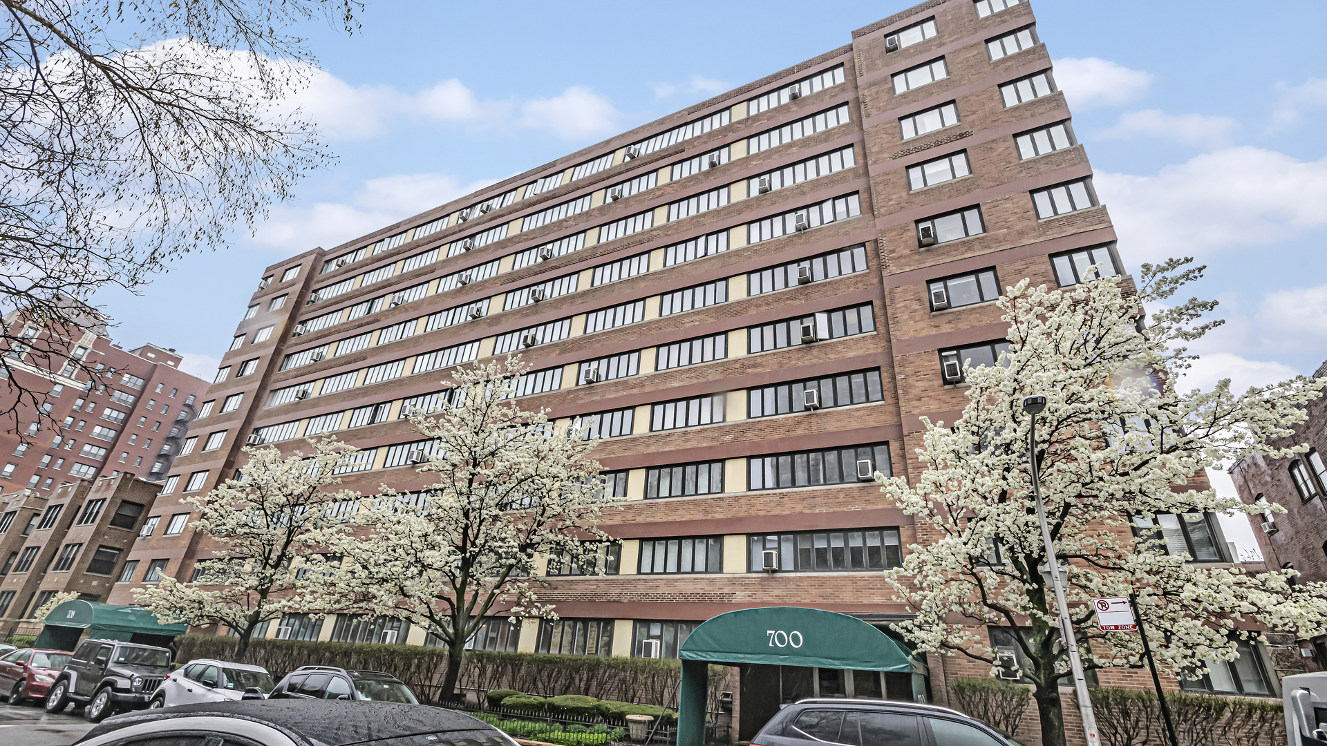 1st image of 700 W Bittersweet Pl #709, Chicago, IL 60613 | MLS# 11480027