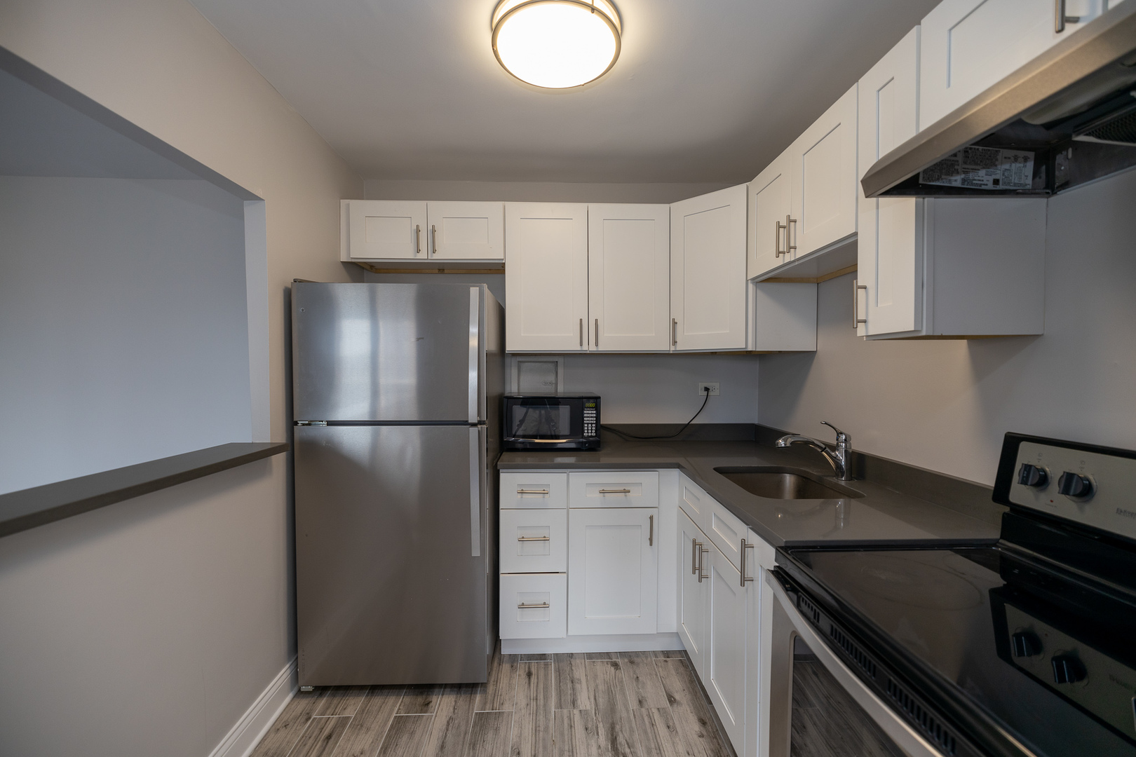 3rd image of 700 W Bittersweet Pl #709, Chicago, IL 60613 | MLS# 11480027