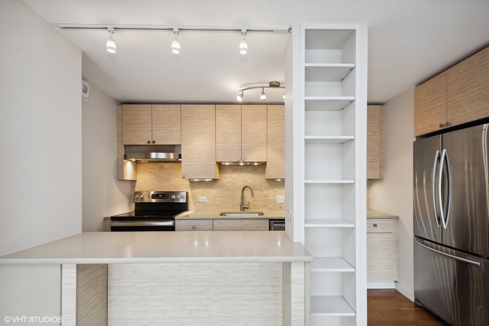 5th image of 71 E Division St #1702, Chicago, IL 60610 | MLS# 11618191