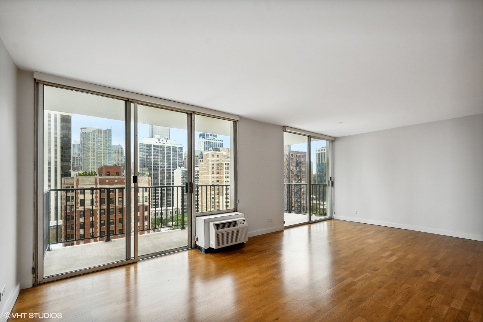 2nd image of 71 E Division St #1702, Chicago, IL 60610 | MLS# 11618191