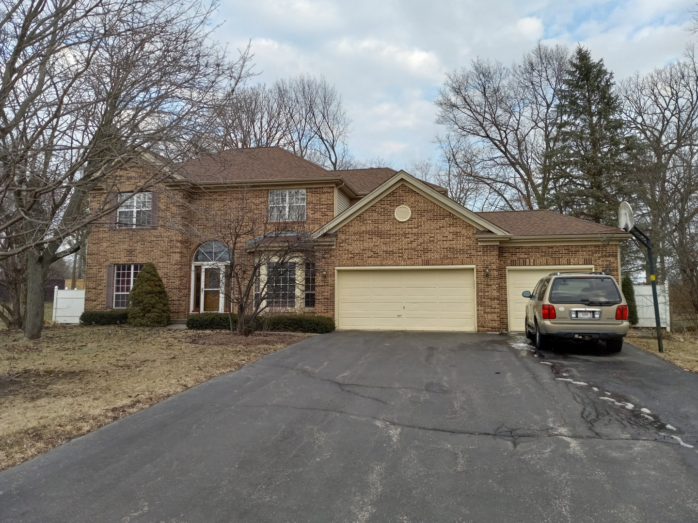 Homes for sale in Wauconda, IL | 546 Meadowview Dr, Wauconda, IL 60084 | MLS# 11629618