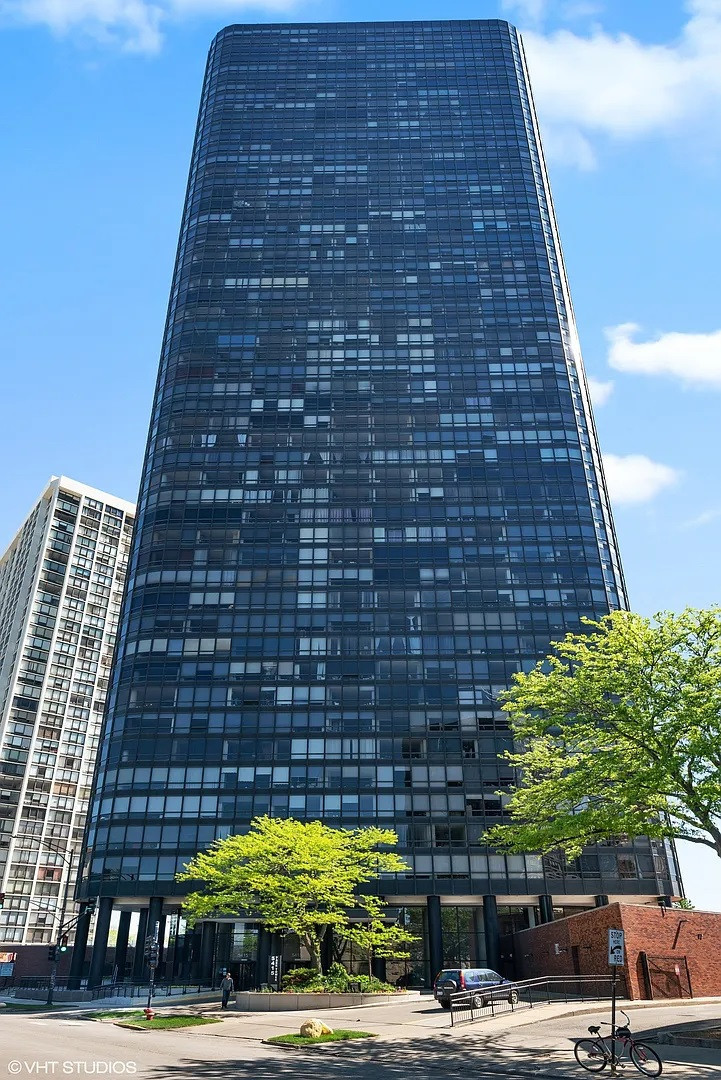 Homes for sale in Chicago, IL | 5415 N Sheridan Rd #2212, Chicago, IL 60640 | MLS# 11696395