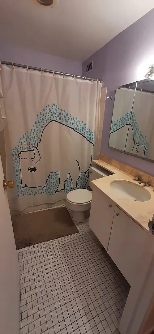 Homes for sale in Chicago, IL | 5415 N Sheridan Rd #2212, Chicago, IL 60640 | MLS# 11696395