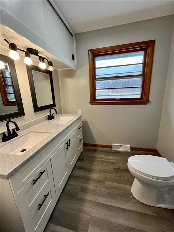 Homes for sale in U.S | 628 E Wood St, Paris,  61944 | MLS# 11710477