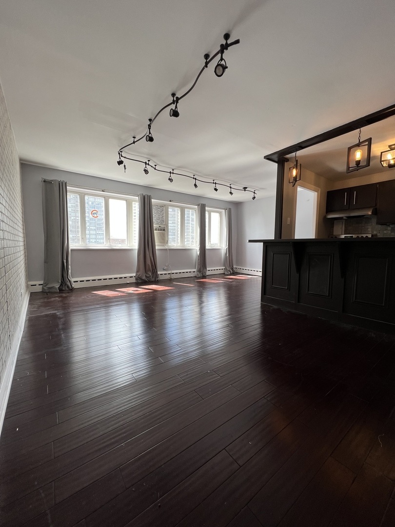 5th image of 700 W Bittersweet Pl #804, Chicago, IL 60613 | MLS# 11734560