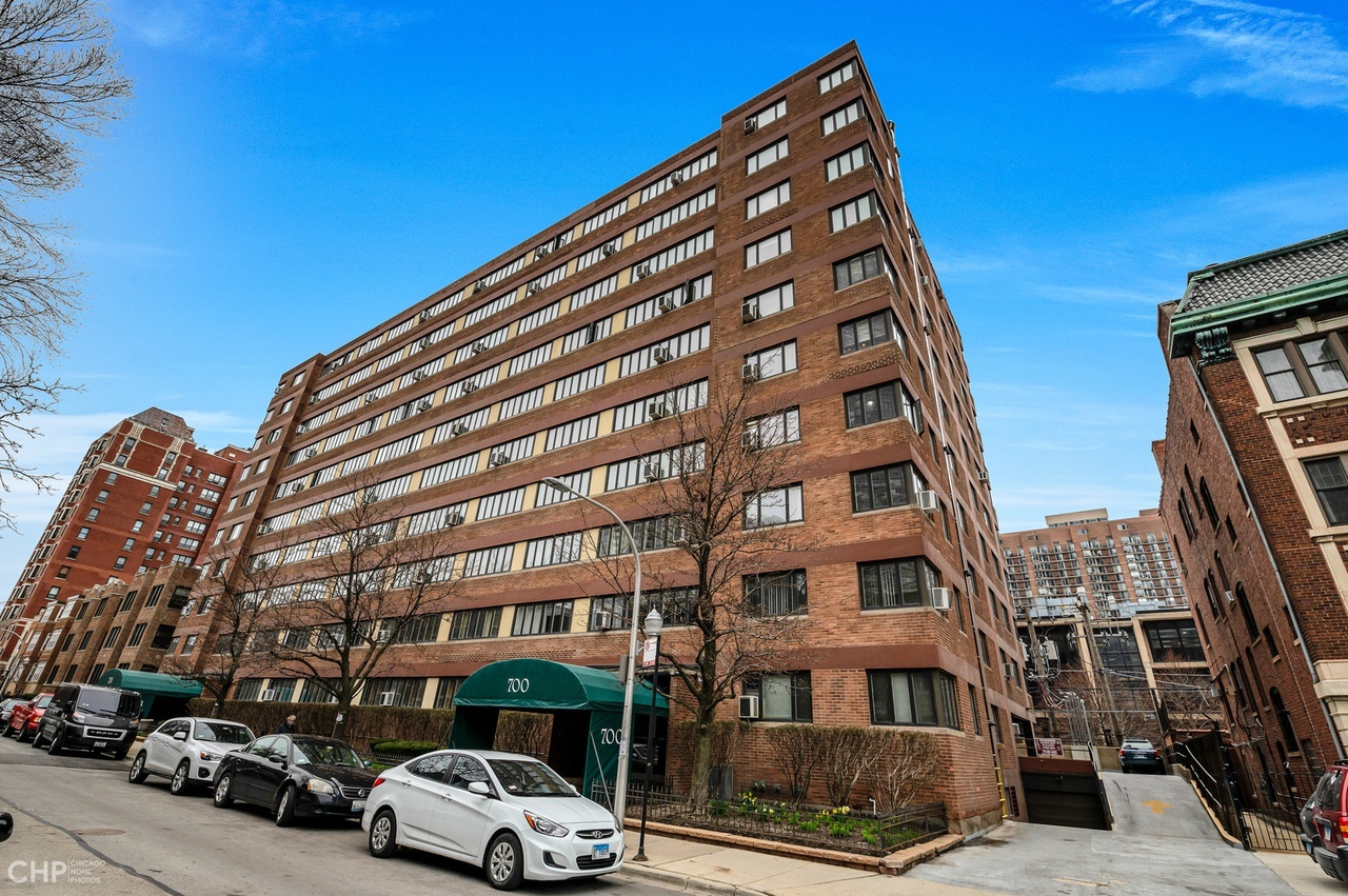3rd image of 700 W Bittersweet Pl #804, Chicago, IL 60613 | MLS# 11734560