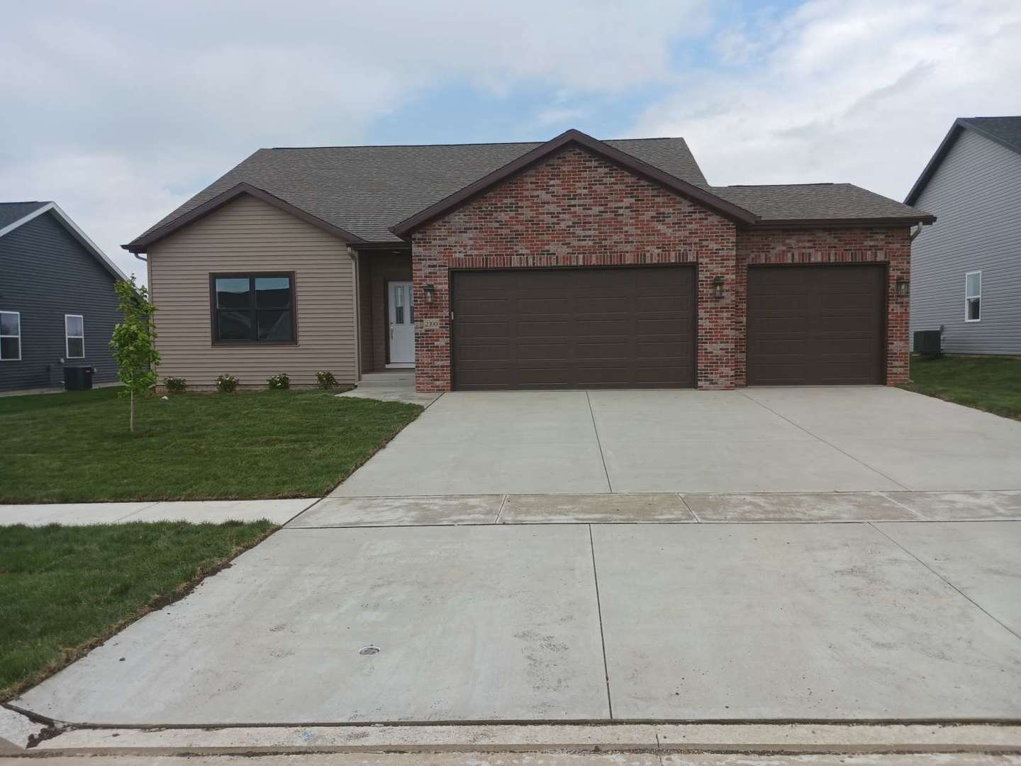 Homes for sale in Normal, IL | 2399 Boulder Dr, Normal, IL 61761 | MLS# 11740618