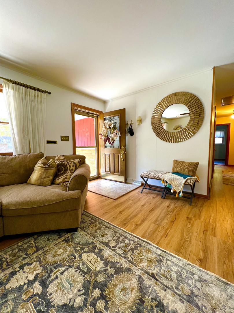 Homes for sale in Streator, IL | 406 Prairie Ct, Streator, IL 61364 | MLS# 11743441