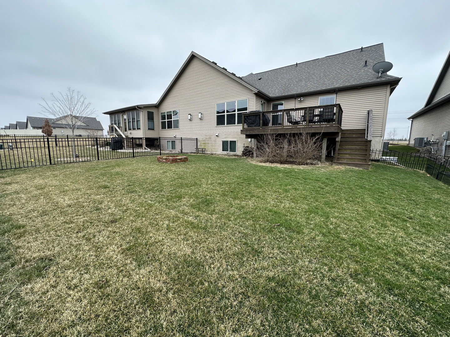 Homes for sale in Normal, IL | 2512 Shepard Rd, Normal, IL 61761 | MLS# 11748190