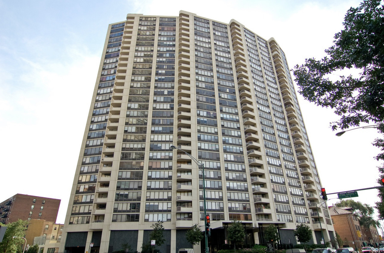 Homes for sale in Chicago, IL | 3930 N Pine Grove Ave #2504, Chicago, IL 60613 | MLS# 11771260