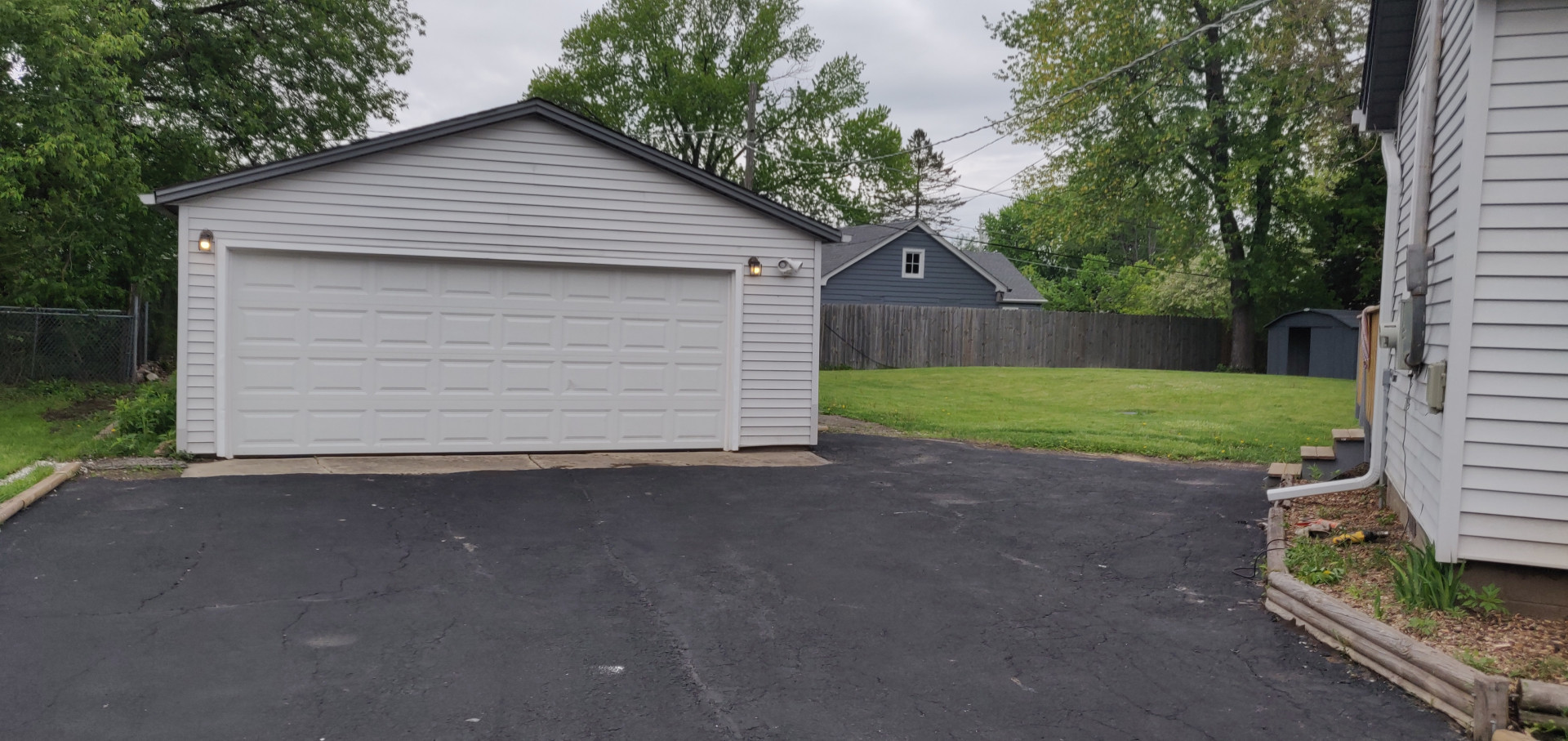 Homes for sale in Antioch, IL | 42380 N Lake Dr, Antioch, IL 60002 | MLS# 11788513