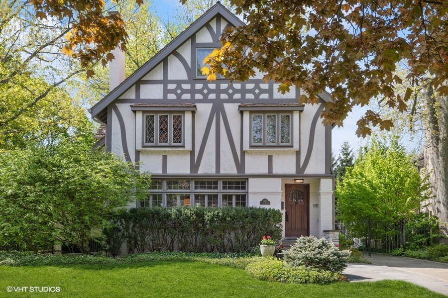 Homes for sale in Winnetka, IL | 1162 Scott Ave, Winnetka, IL 60093 | MLS# 11794000