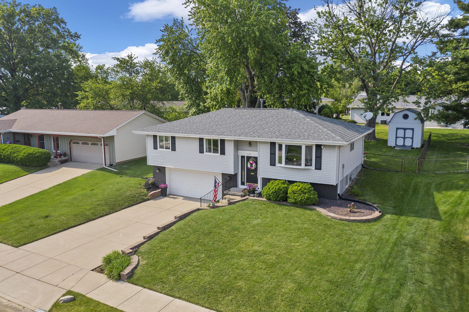 Homes for sale in Peoria, IL | 3301 W Wilshire Dr, Peoria, IL 61614 | MLS# 11795030