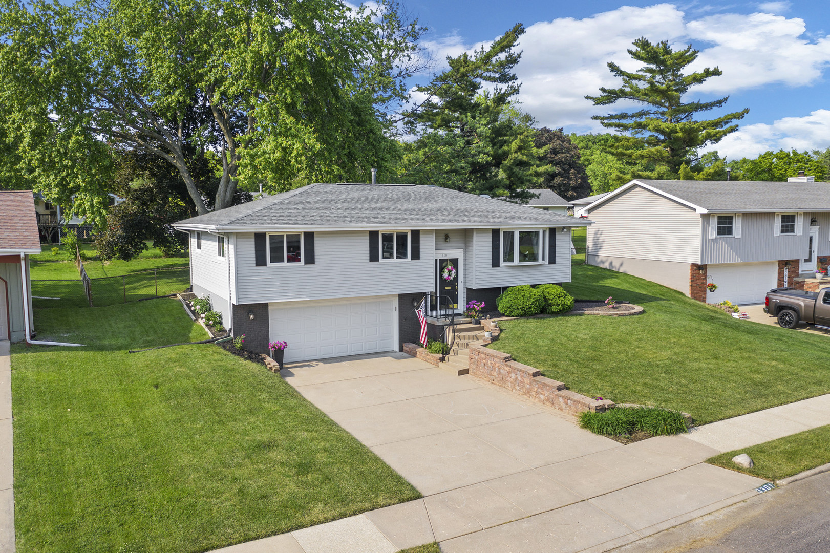 Homes for sale in Peoria, IL | 3301 W Wilshire Dr, Peoria, IL 61614 | MLS# 11795030