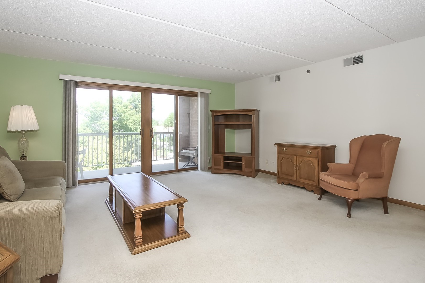 Homes for sale in Niles, IL | 7450 N Waukegan Rd #302, Niles, IL 60714 | MLS# 11801246
