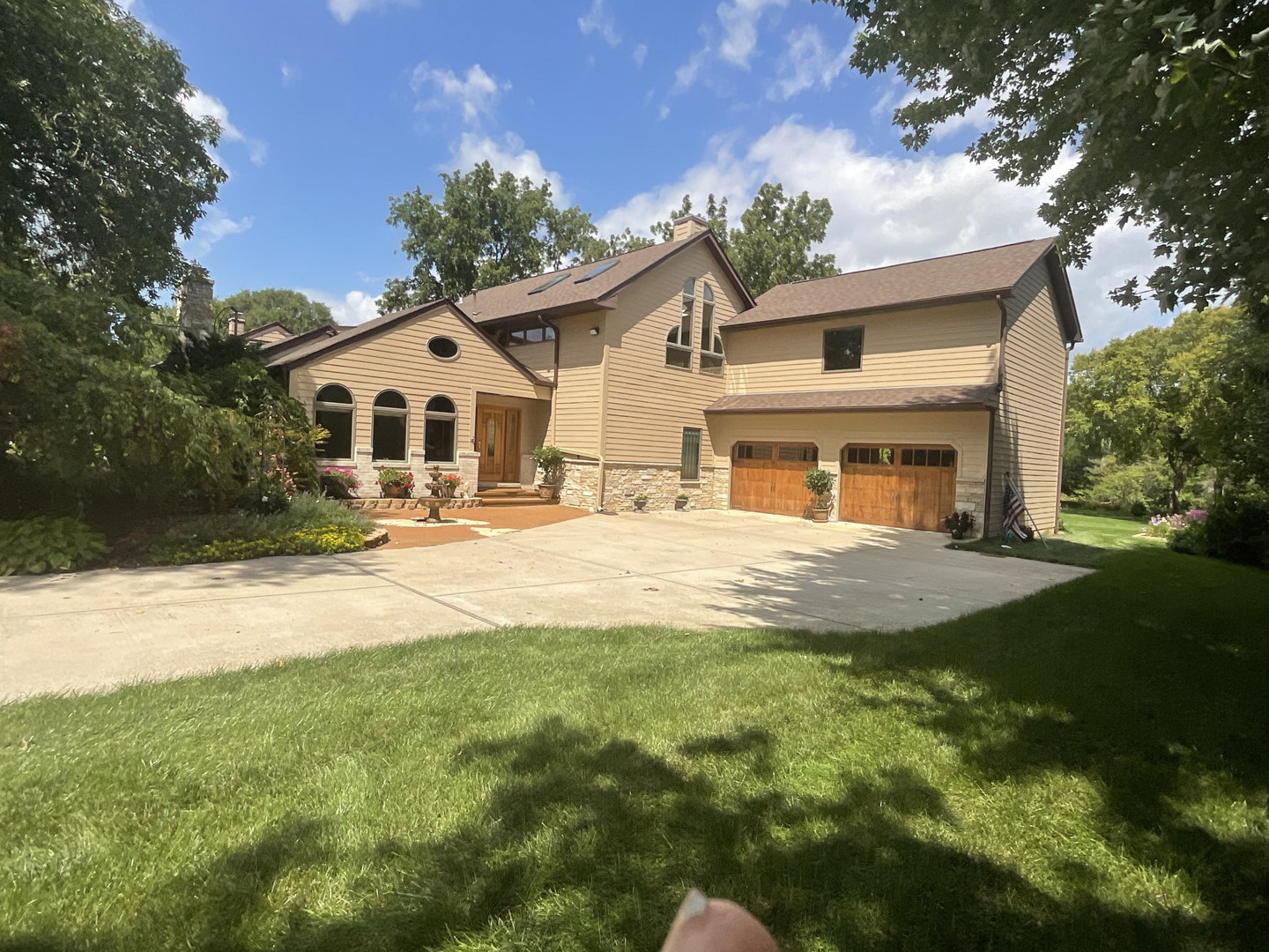 Homes for sale in Aurora, IL | 8S321 Barnes Rd, Aurora, IL 60506 | MLS# 11840234