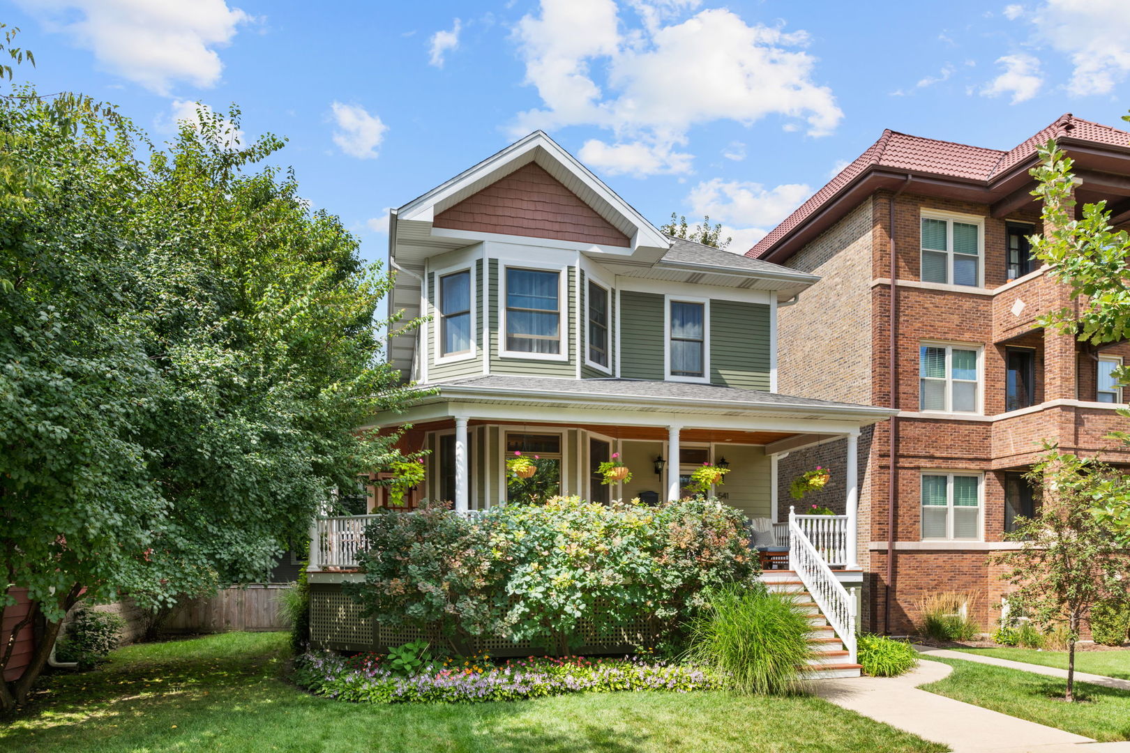 Homes for sale in Oak Park, IL | 541 N Humphrey Ave, Oak Park, IL 60302 | MLS# 11945012