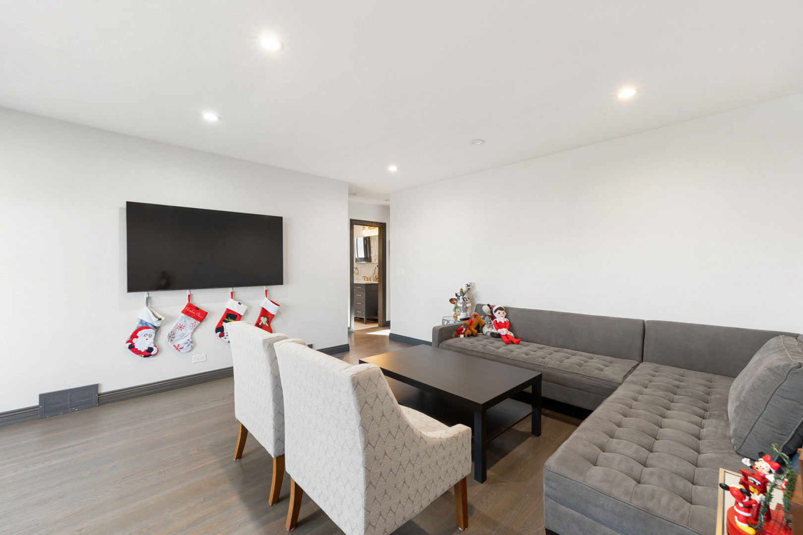 Homes for sale in Norridge, IL | 4309 N Olcott Ave, Norridge, IL 60706 | MLS# 11945050