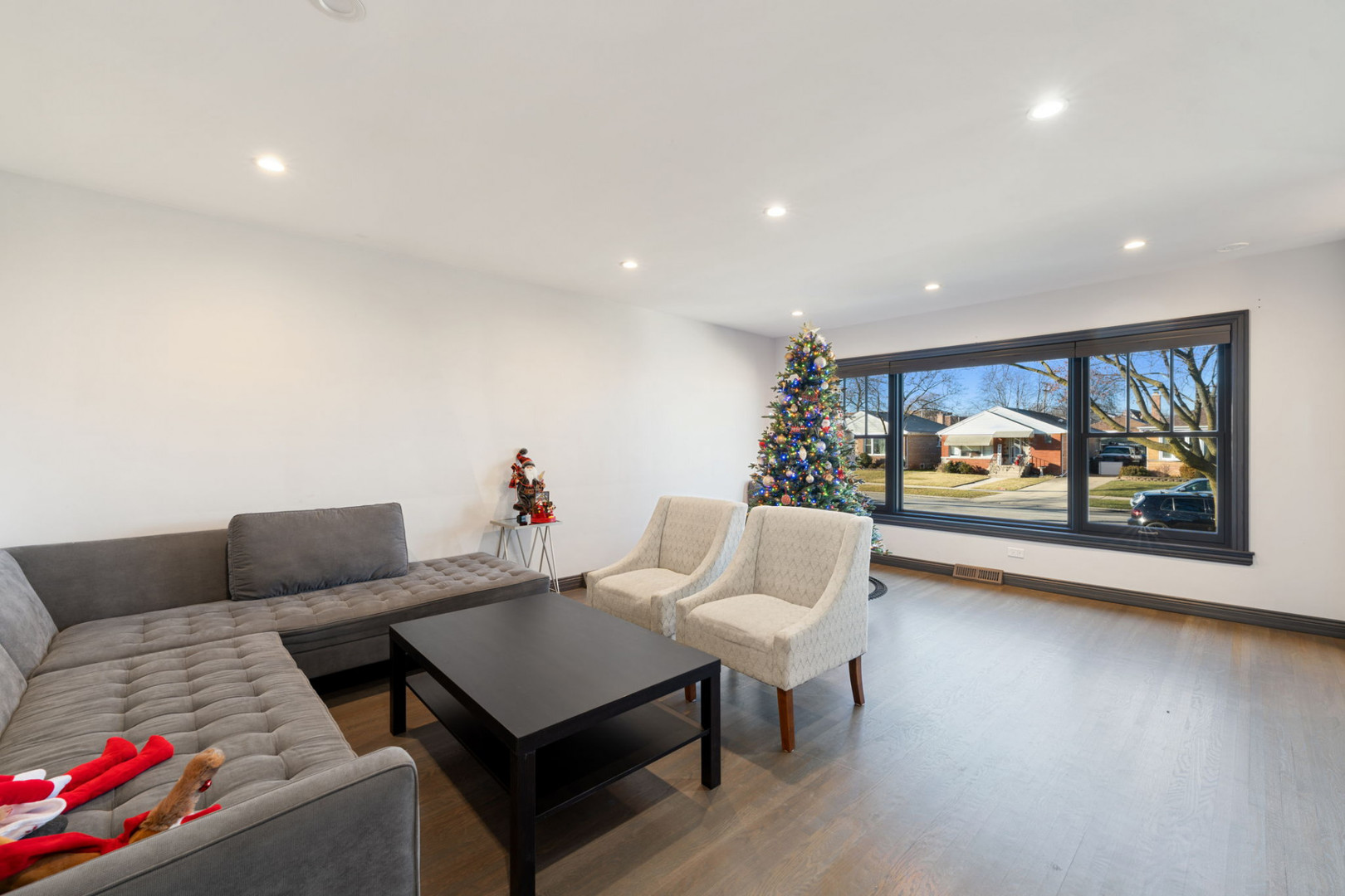 Homes for sale in Norridge, IL | 4309 N Olcott Ave, Norridge, IL 60706 | MLS# 11945050