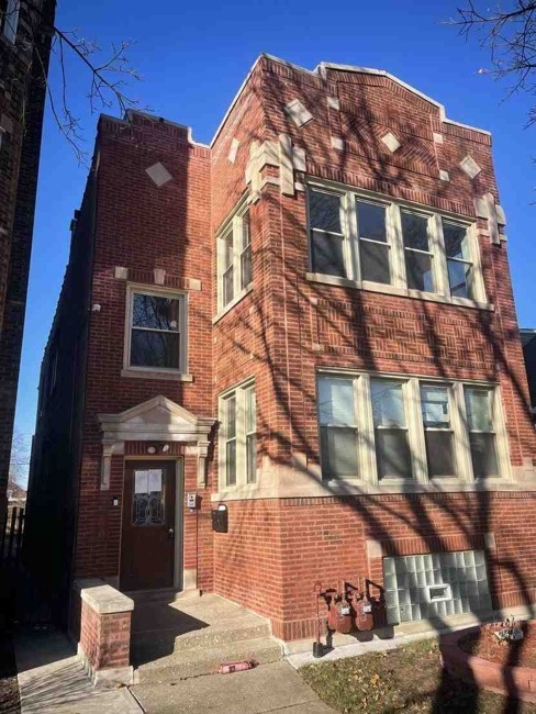 3rd image of 7420 S Bennett Ave, Chicago, IL 60649 | MLS# 11999920