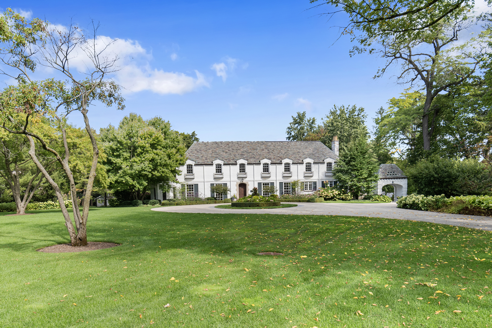 Homes for sale in Winnetka, IL | 901 Hill Rd, Winnetka, IL 60093 | MLS# 12012667