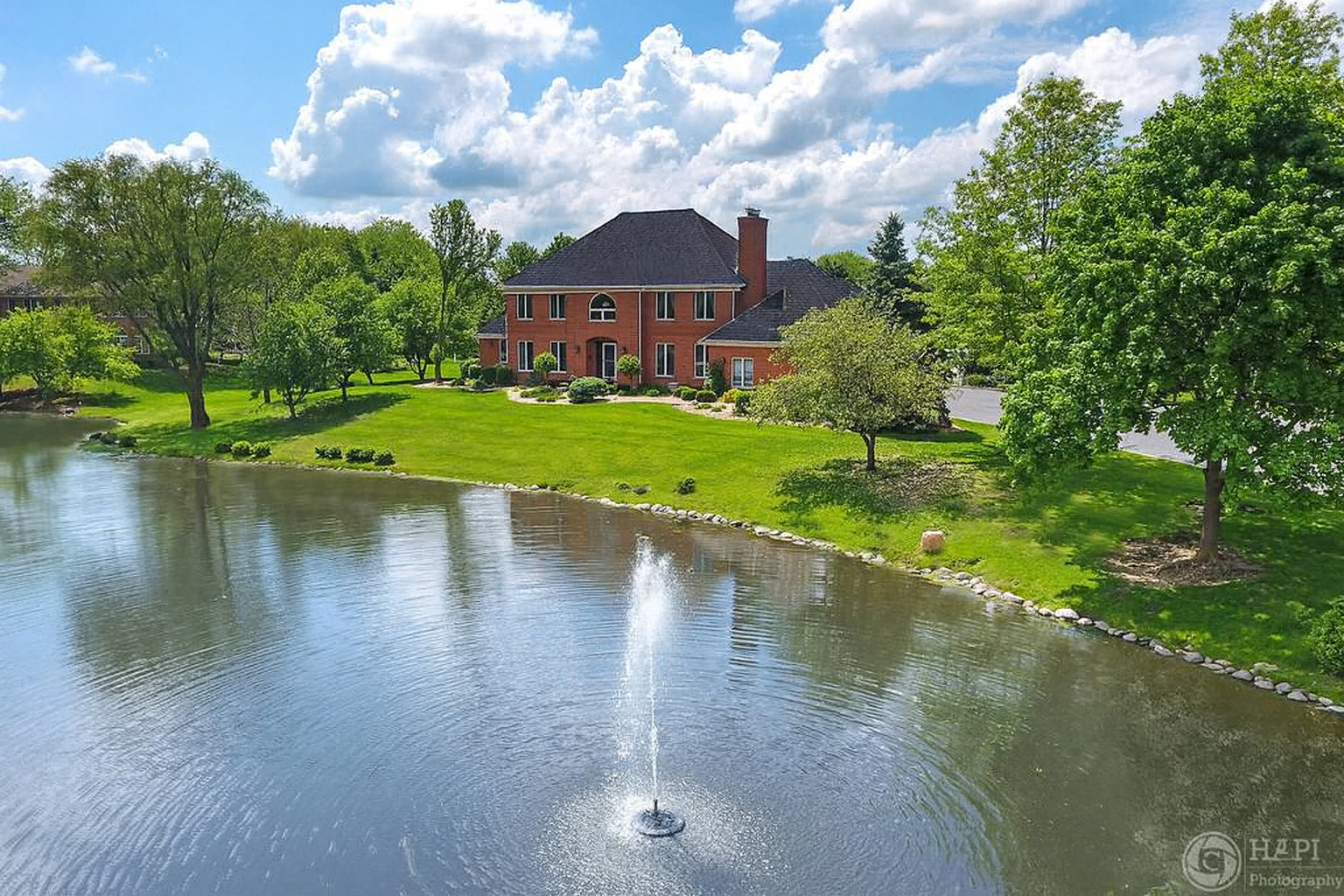 1st image of 4 Windsor Ct, South Barrington, IL 60010 | MLS# 12061095