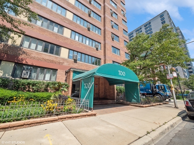 1st image of 700 W Bittersweet Pl #811, Chicago, IL 60613 | MLS# 12072844