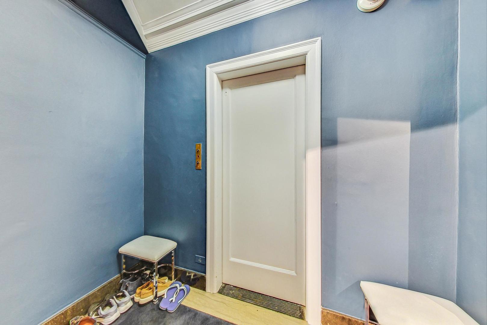 Homes for sale in Chicago, IL | 3300 N Lake Shore Dr #7C, Chicago, IL 60657 | MLS# 12079614