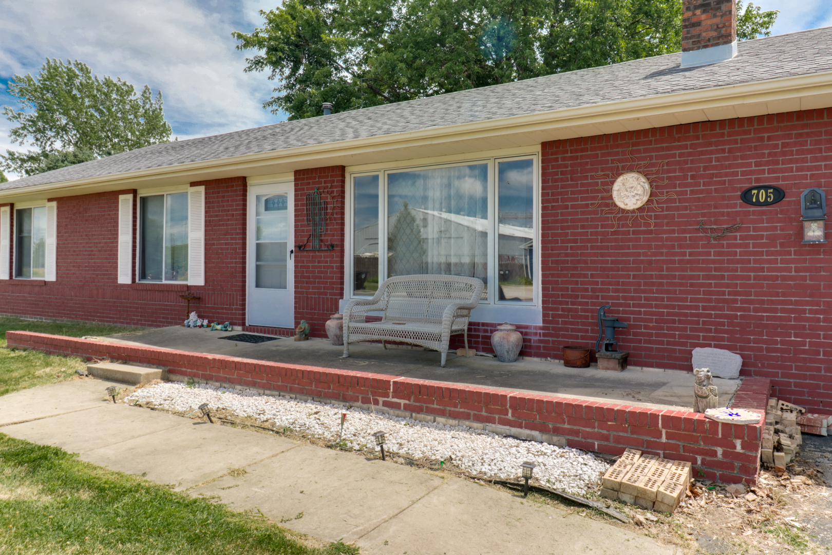 Homes for sale in Mc Lean, IL | 705 Eastview Dr, Mc Lean, IL 61754 | MLS# 12101929