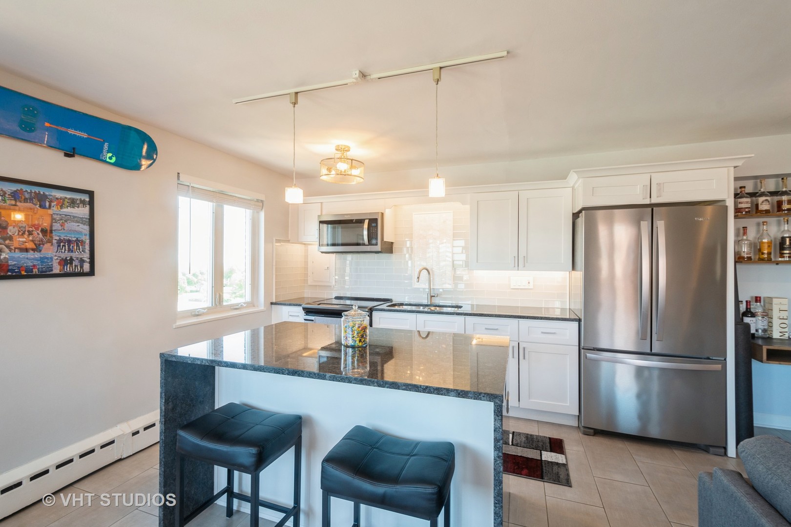 4th image of 700 W Bittersweet Pl #1008, Chicago, IL 60613 | MLS# 12119542