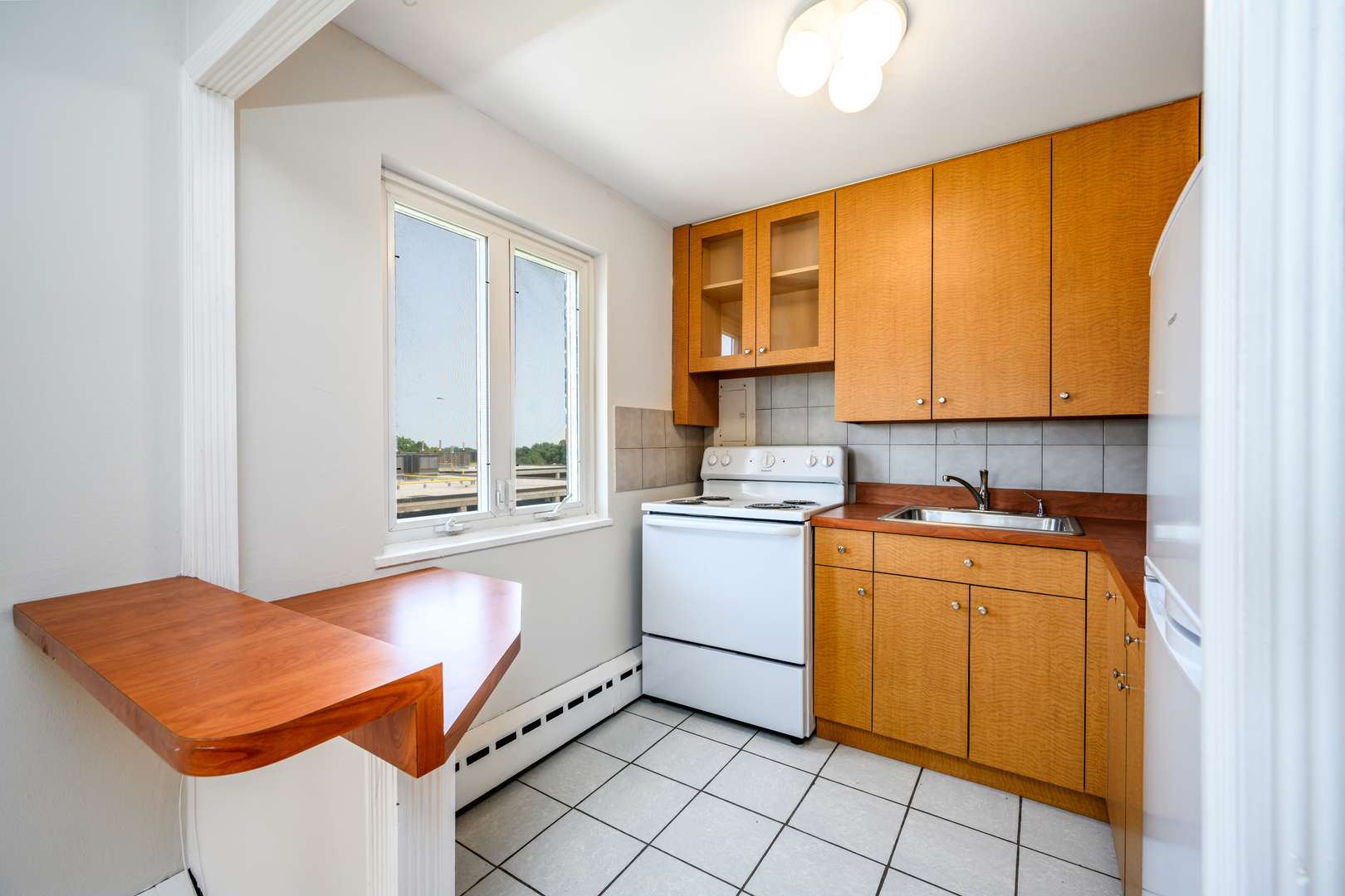 3rd image of 700 W Bittersweet Pl #708, Chicago, IL 60613 | MLS# 12126831