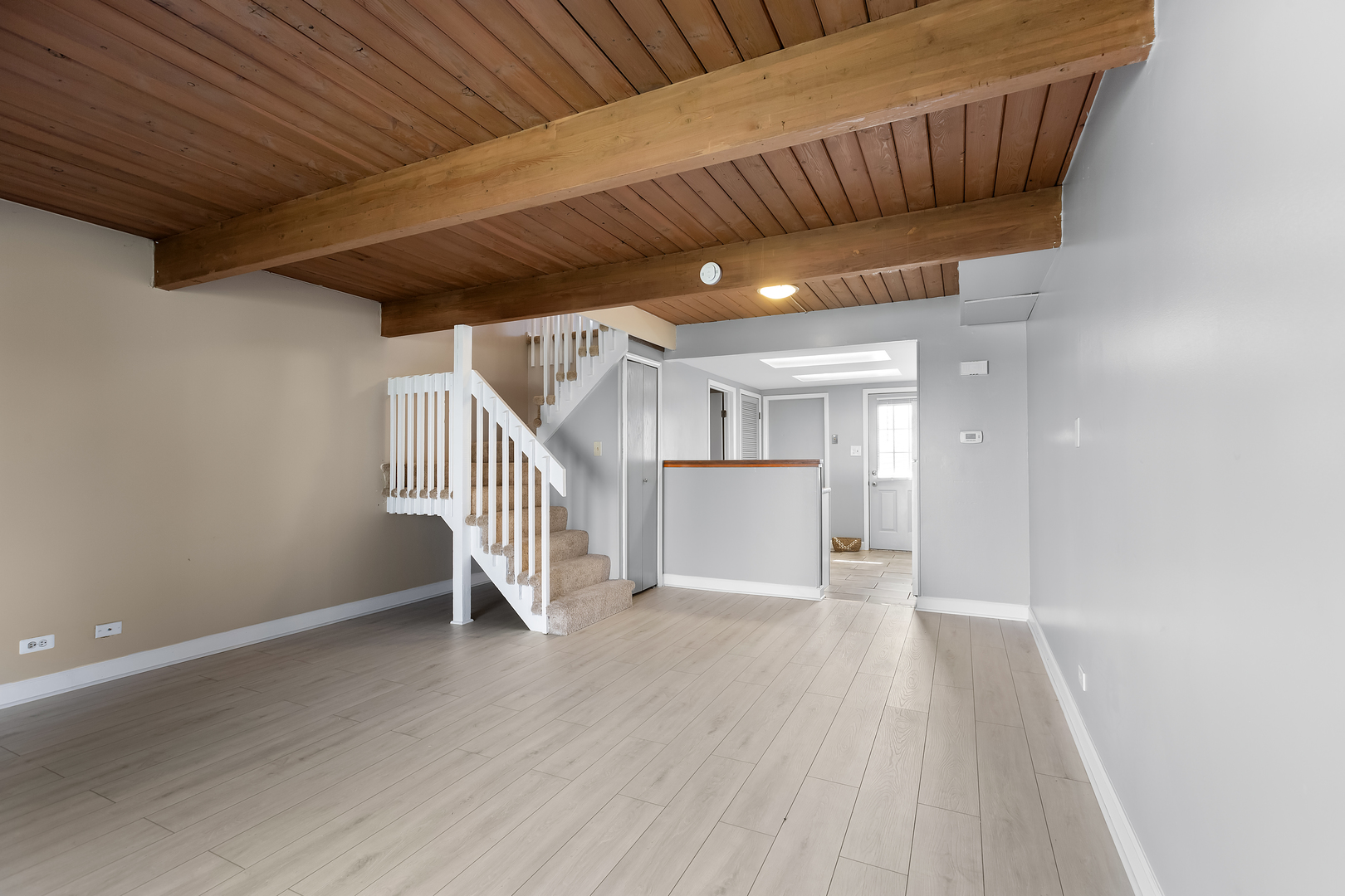 Homes for sale in Round Lake Beach, IL | 435 Meadow Green Ln, Round Lake Beach, IL 60073 | MLS# 12129614