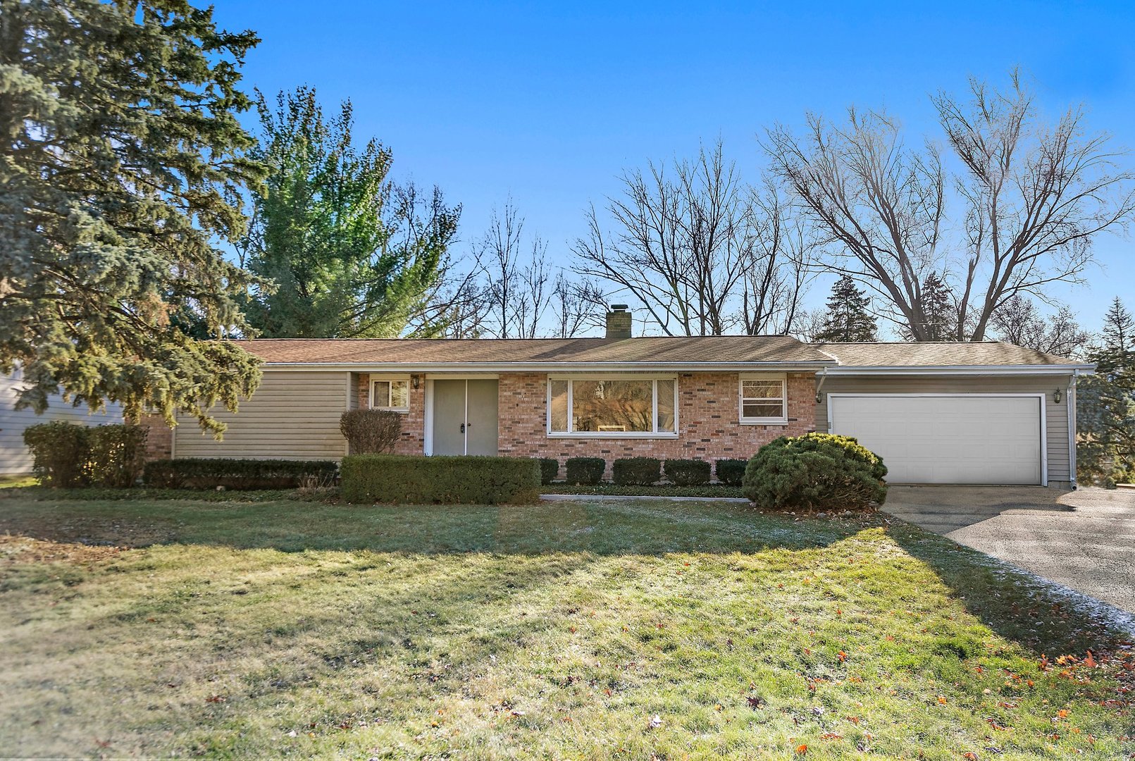 Homes for sale in Sycamore, IL | 214 Dunkery Dr, Sycamore, IL 60178 | MLS# 12131414